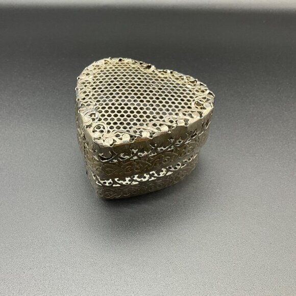 Vintage Filigree Trinket Box Heart-Shaped Metal Box Cottage Silver Tone - Picture 2 of 12